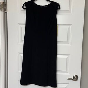 NWT Laura Black Dress with Removable Chain